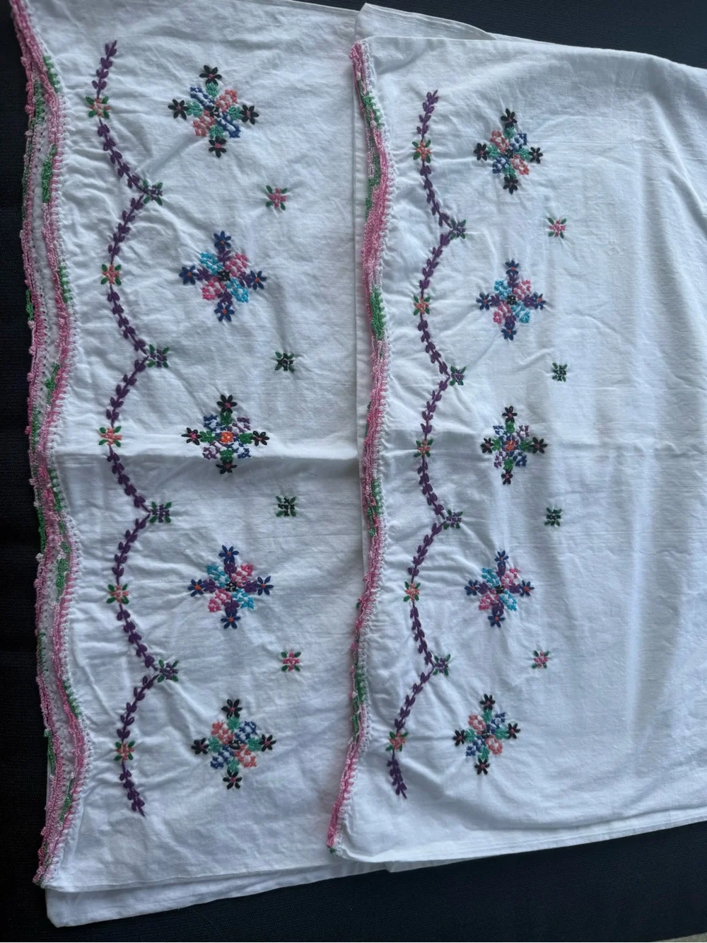 Hand-Embroidered VTG Pillowcase Set